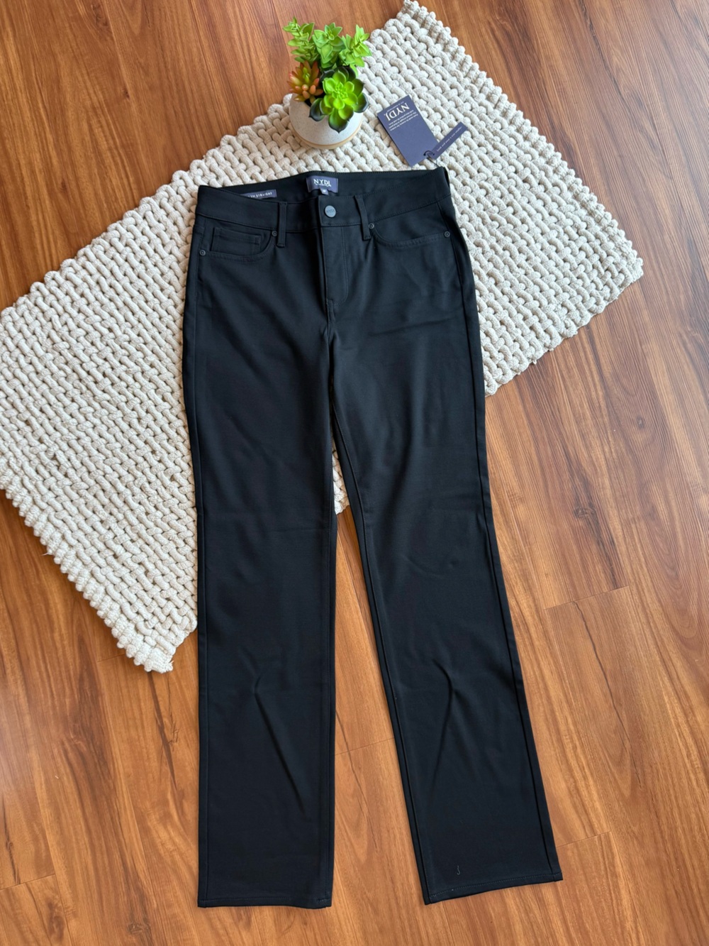 NYDJ | Women’s Marilyn Straight LiftXTuck Stretch Denim Pants | Black | 4P